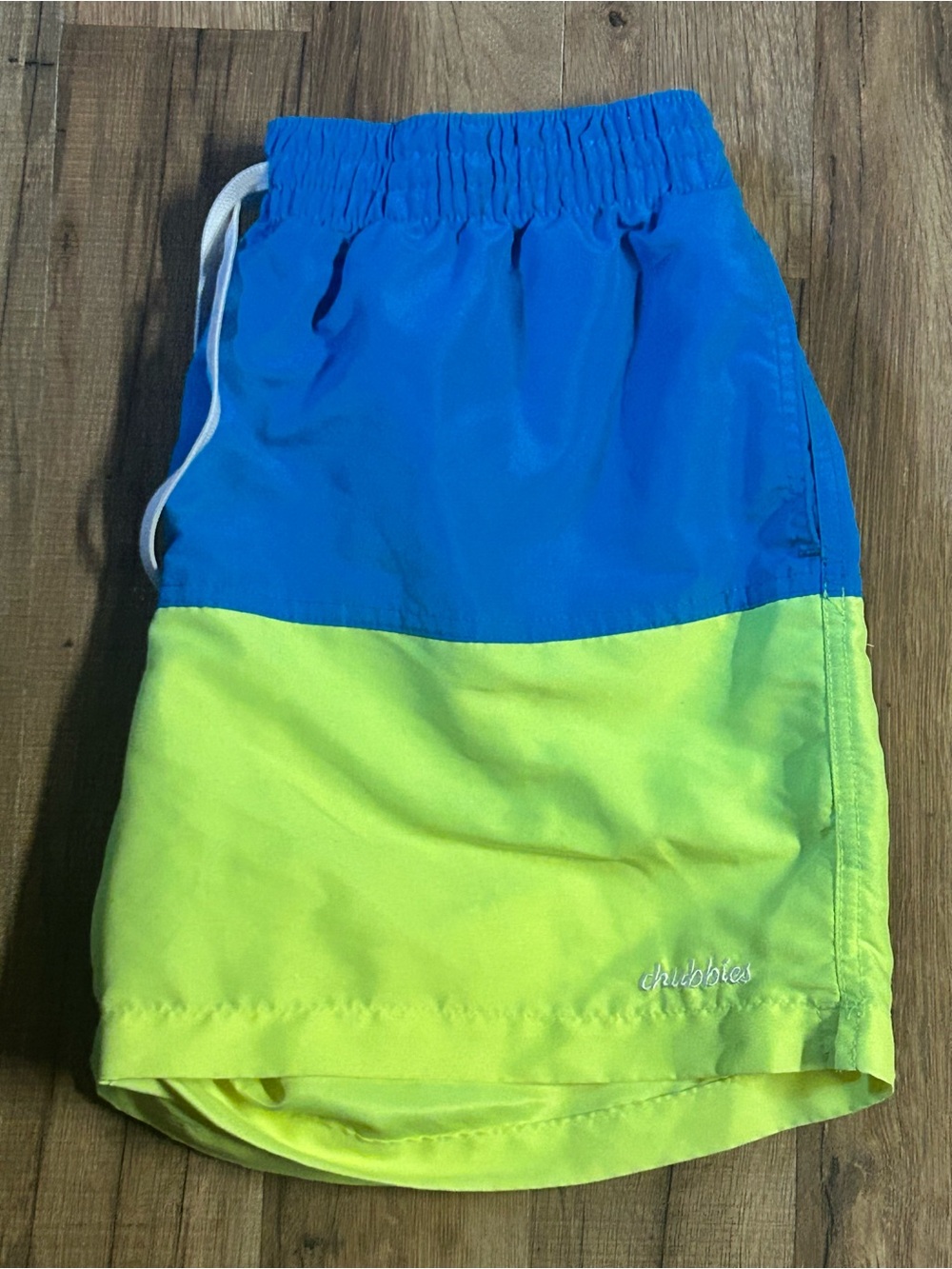 chubbies Two-Tone Blue and Neon Yellow Swim Shorts medium